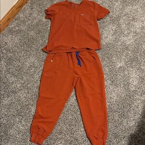 Figs Women's Scrub Set in Rust Orange